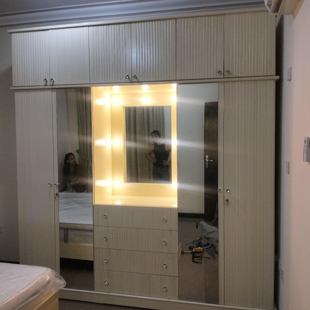 Six door double cabinet - 4