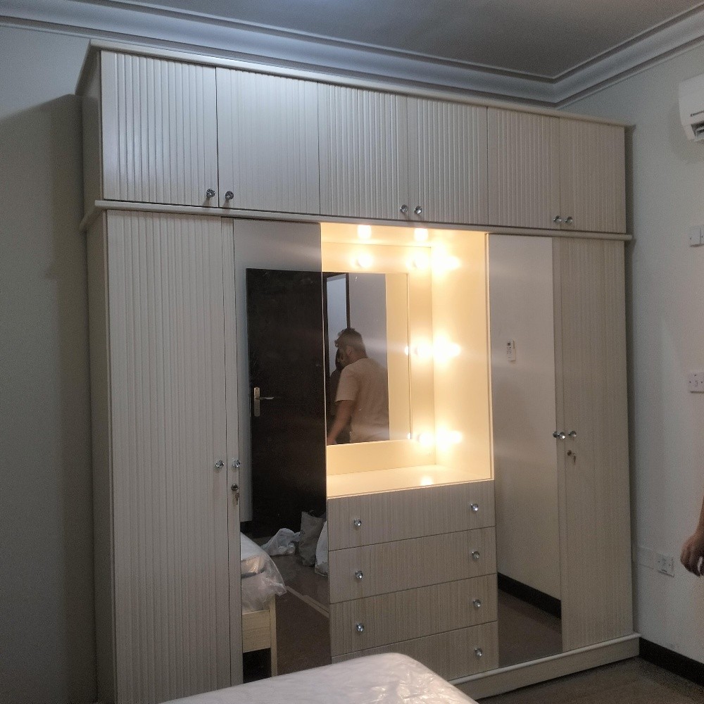 Six door double cabinet - 2