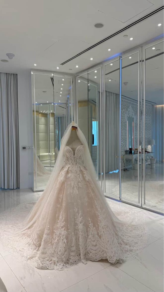 white wedding dress negotiable - 1