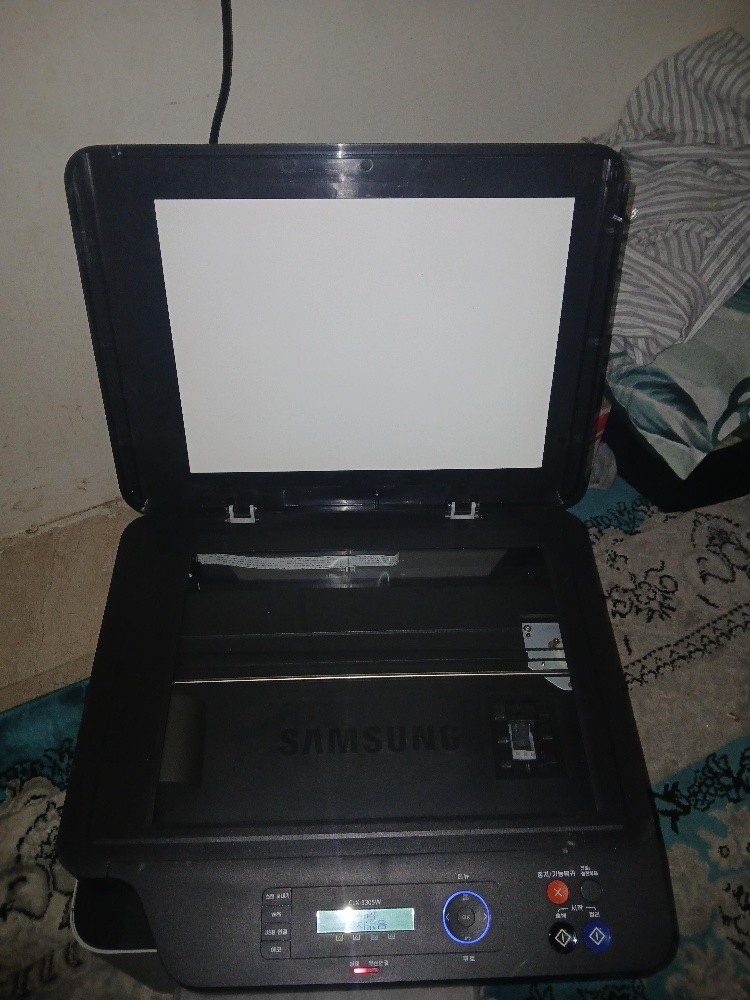 SAMSUNG CLX-3305W Used like new - 2