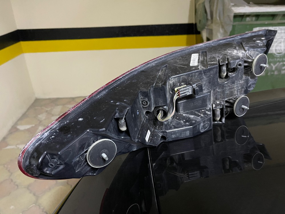 Left Rear Tail Light - 4