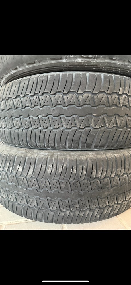 dunlop 265/65/18  - 2