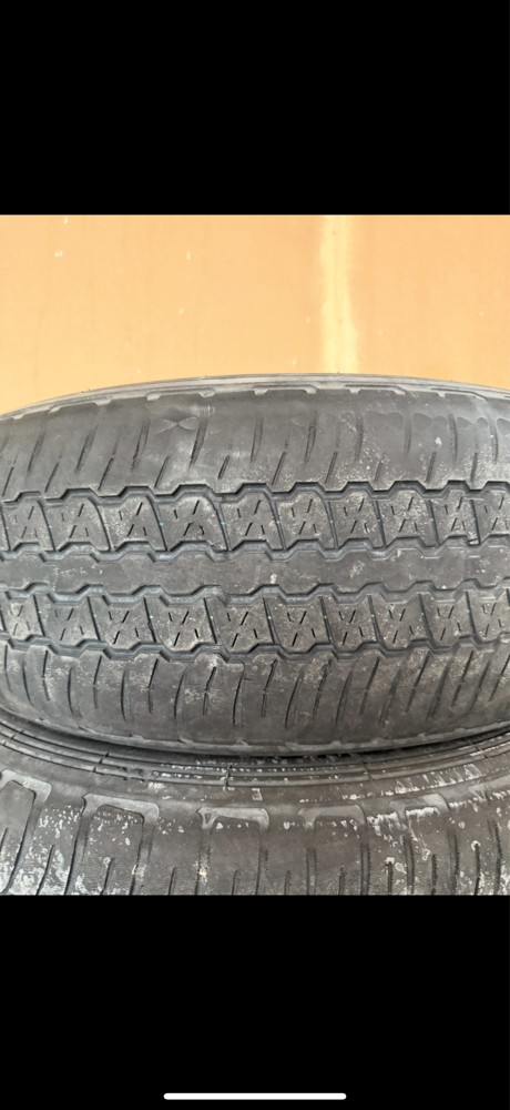 dunlop 265/65/18  - 3
