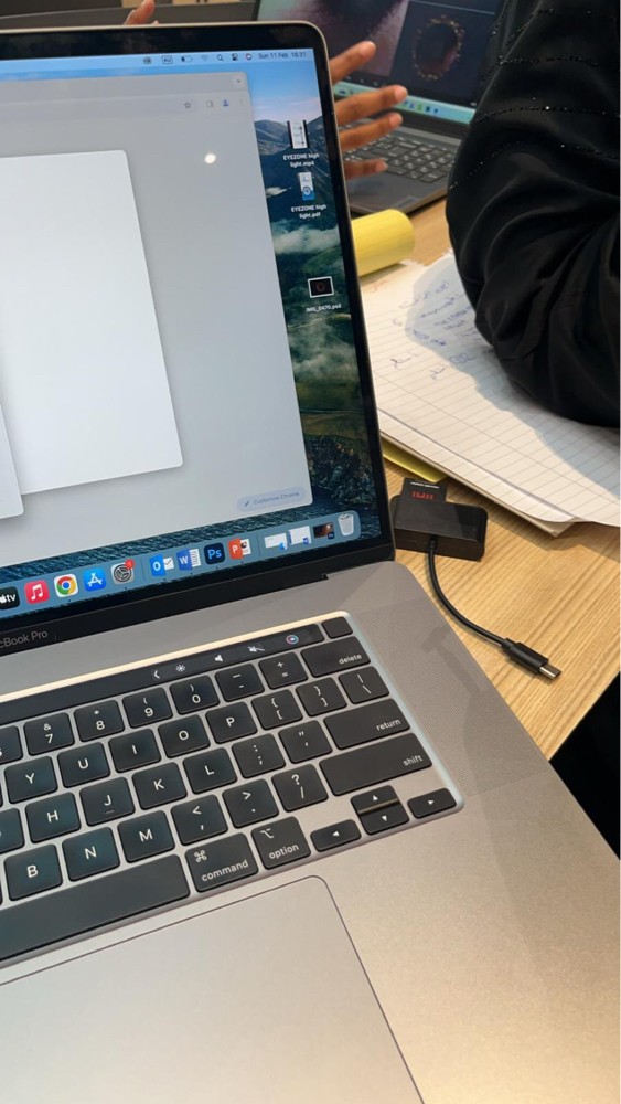 Apple MacBook pro 16” A2141 - 1