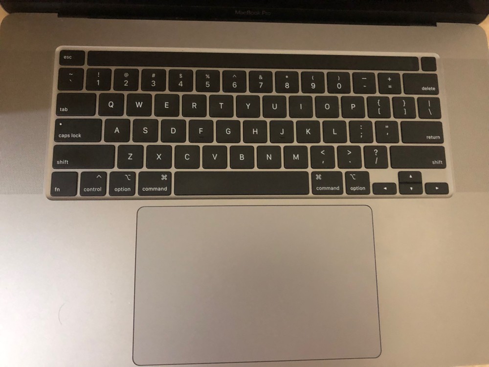 Apple MacBook pro 16” A2141 - 3