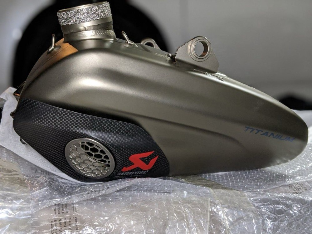 Ducati streetfighter exhust - 1