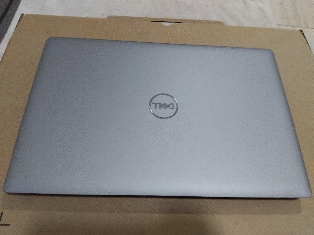 Dell Latitude 5520 - 7
