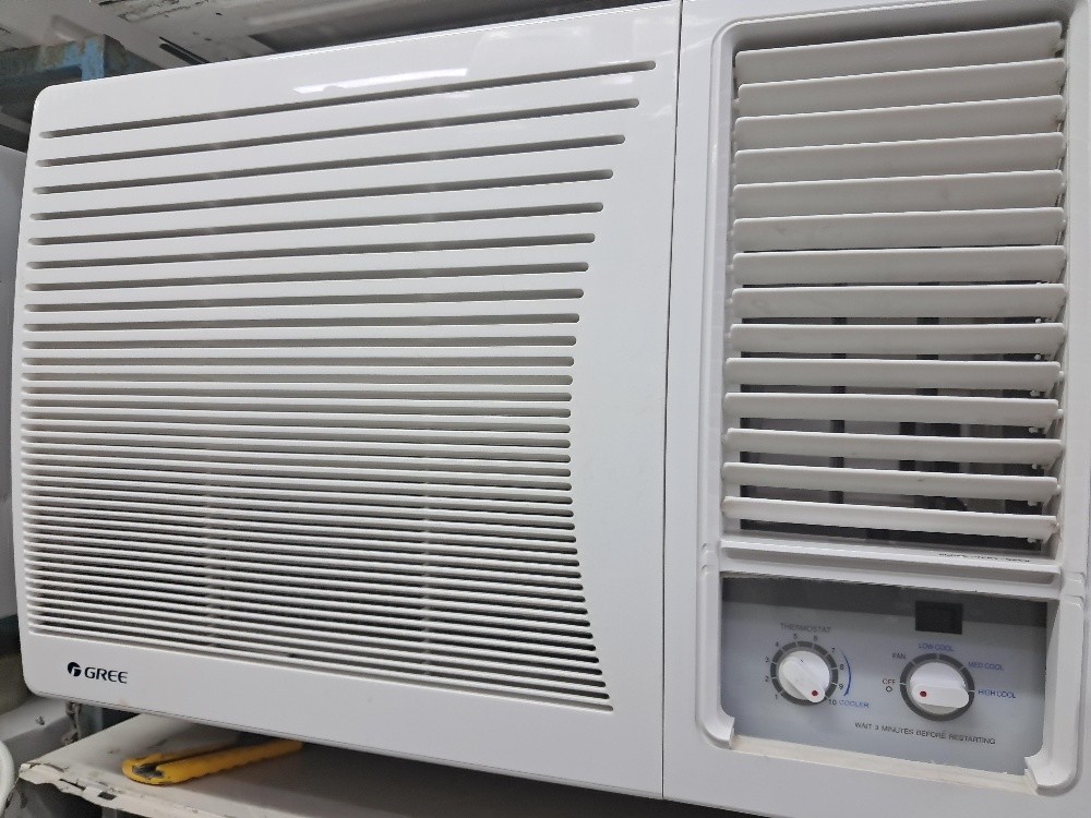 All kinds of AC repair & selling. - 23