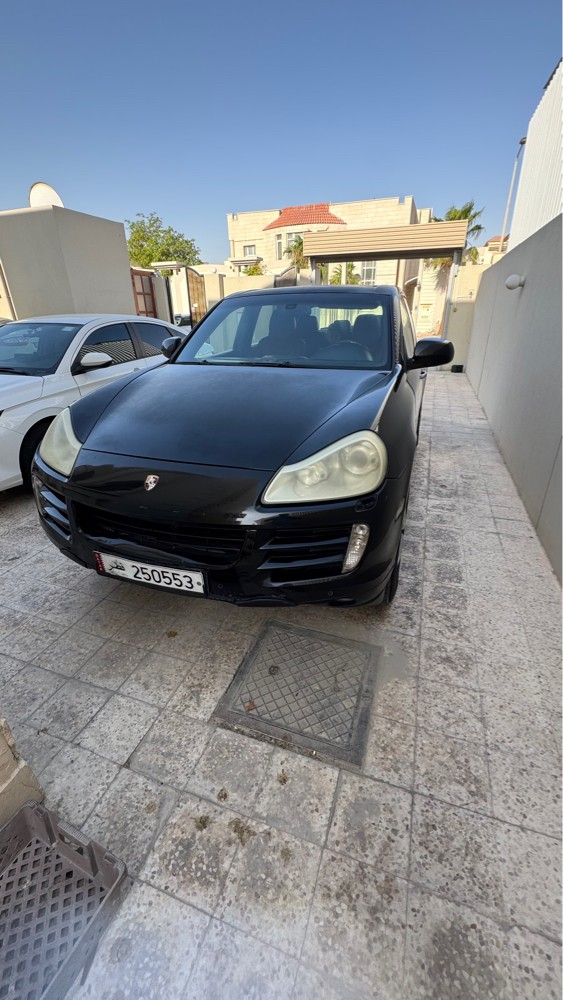 porsche cayenne black - 1