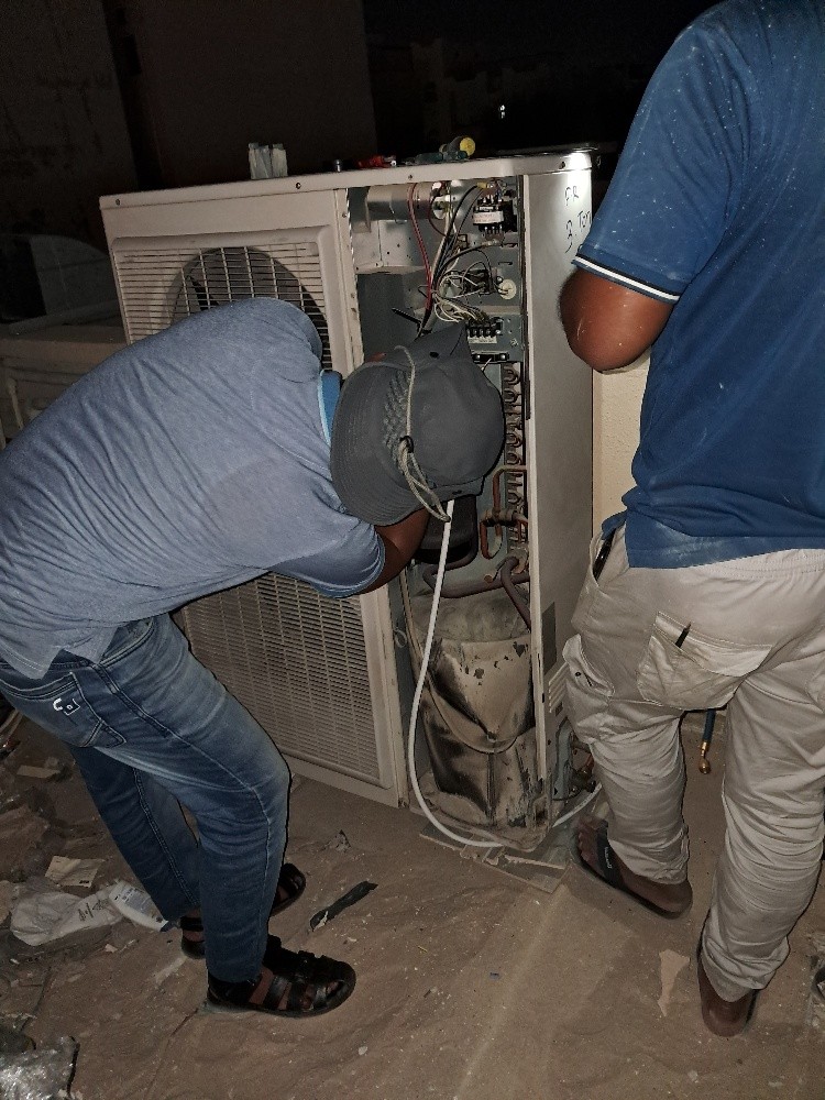 General latest model AC Selling. - 15