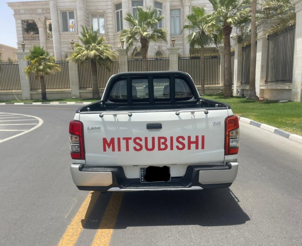 MITSUBISHI L200 - 6