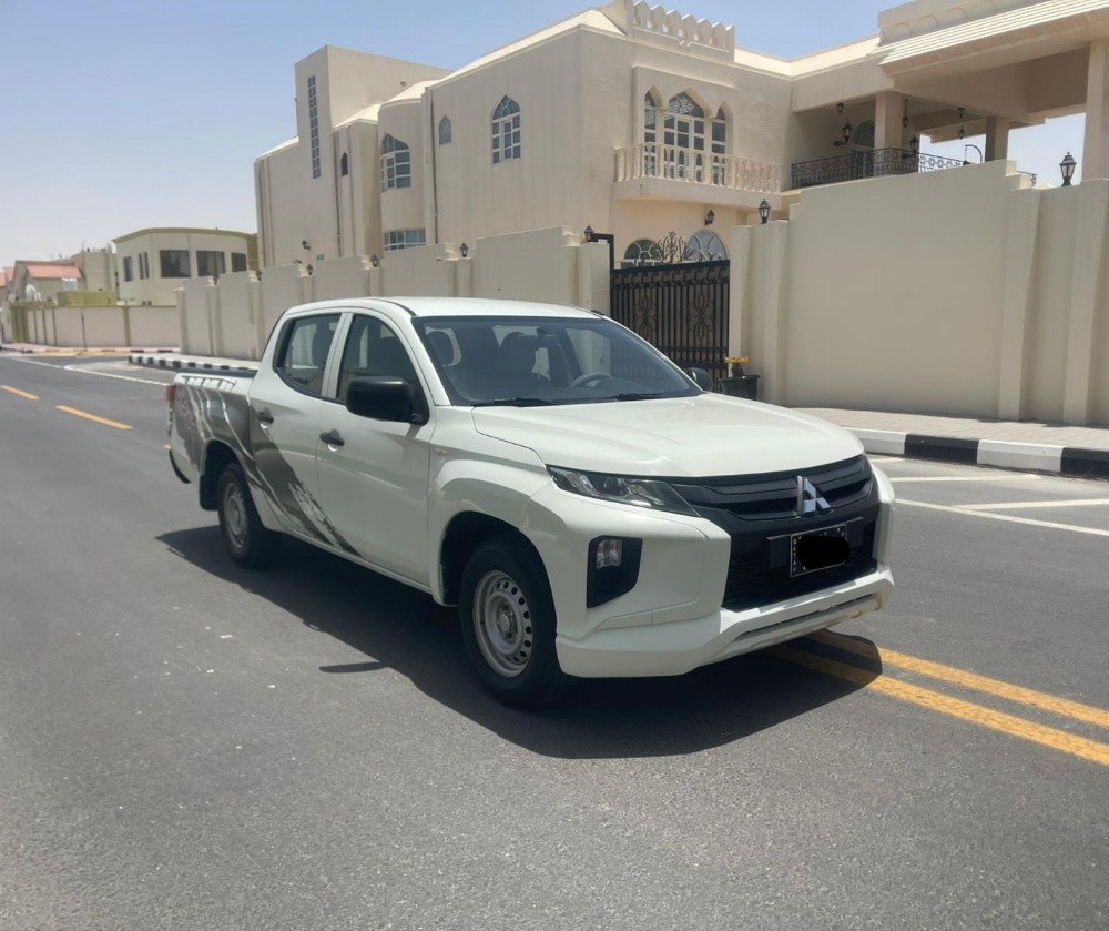 MITSUBISHI L200 - 4