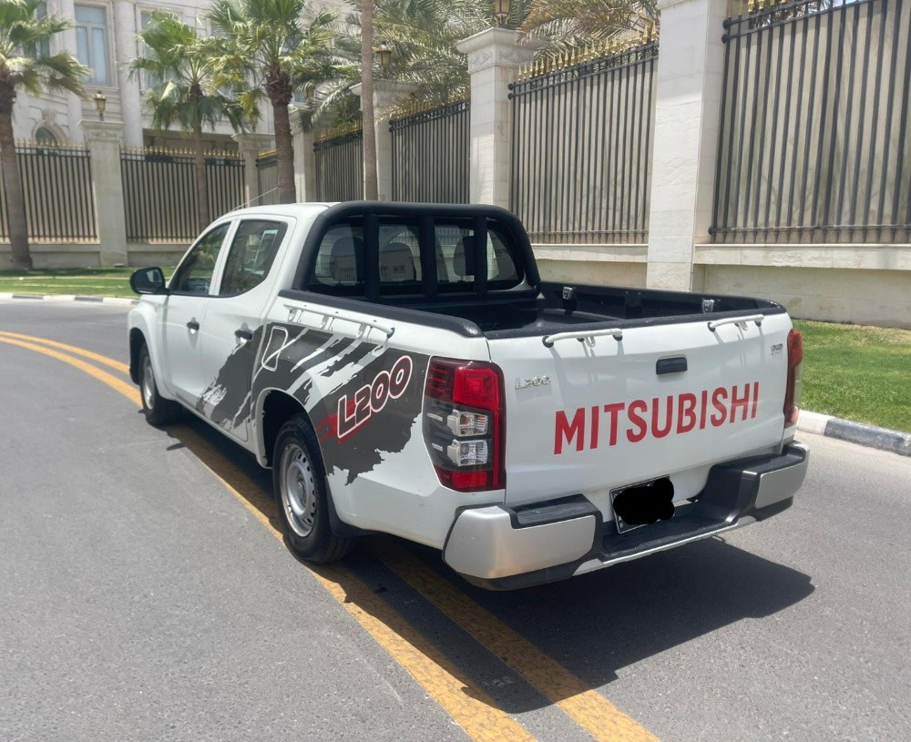 MITSUBISHI L200 - 3