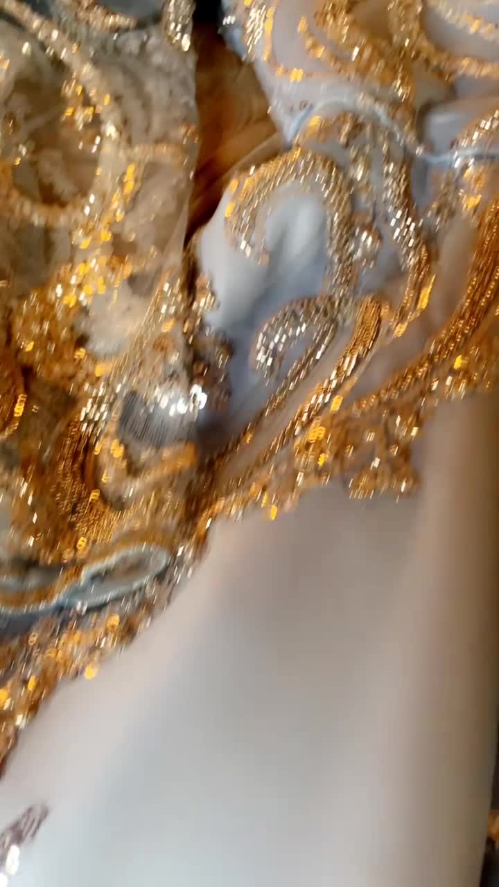 فستاني سماوي  - 1