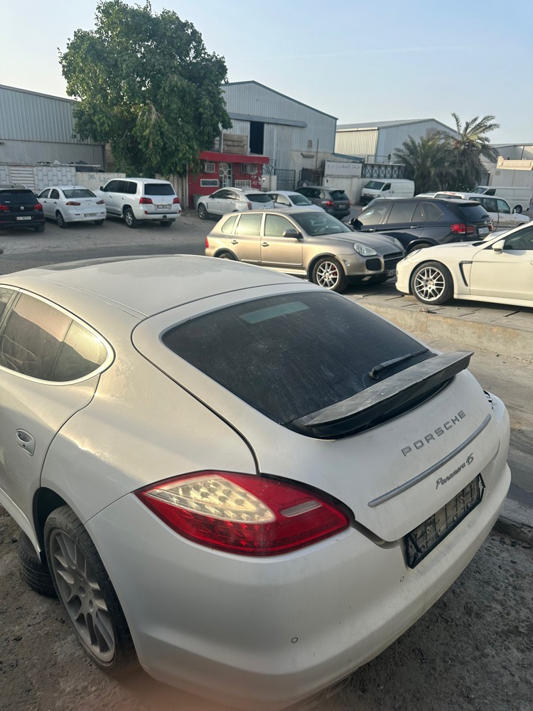 بورش باناميرا - 2
