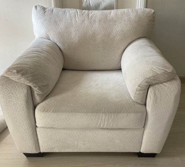 Big one seater sofa - 1