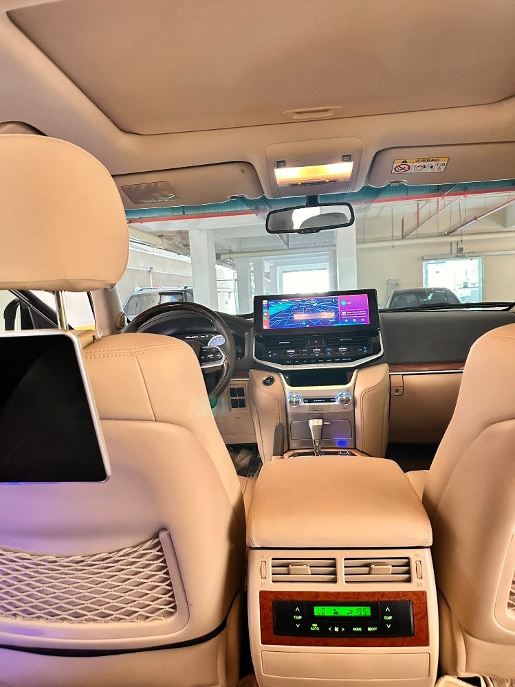 land cruiser 2023 - 7