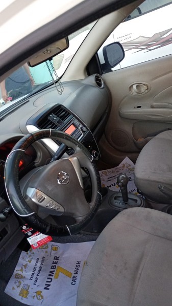 Nissan sunny - 4