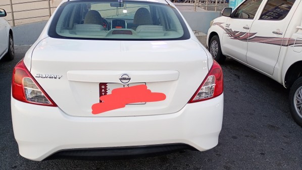 Nissan sunny - 2