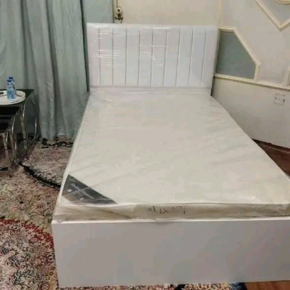 سرير ملابس خشبي جديد متاح - 14