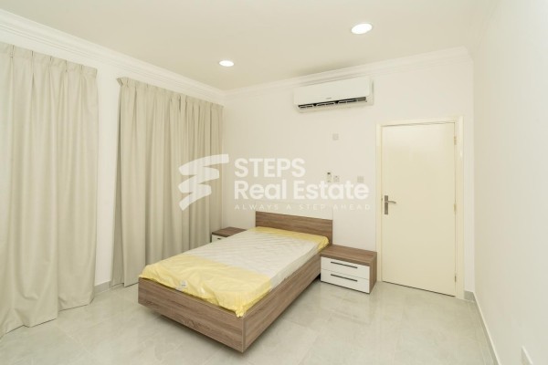 Luxurious 5Bedroom Villa for Rent - 17
