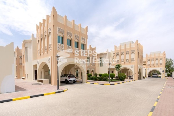 Luxurious 5Bedroom Villa for Rent - 13