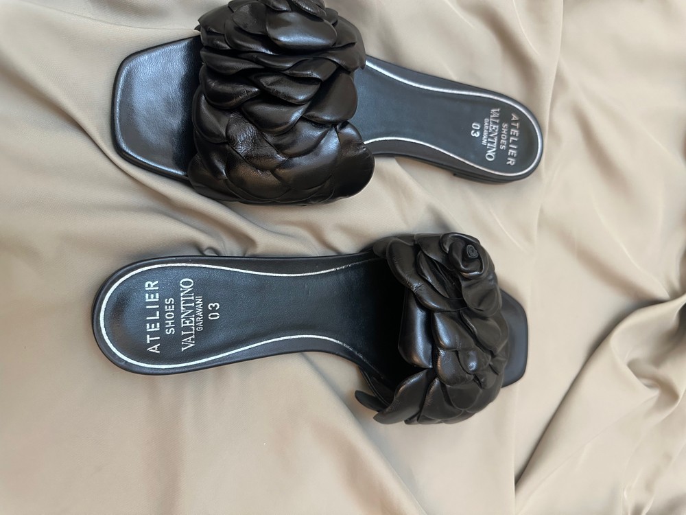 New Valentino slide size 40 - 2