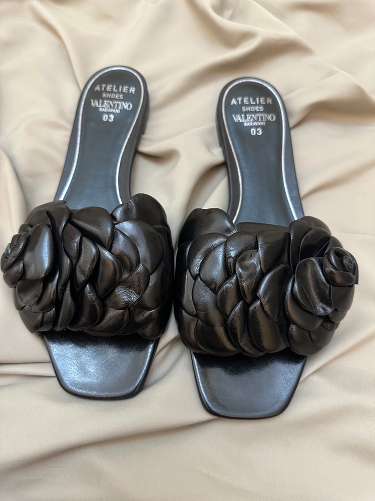 New Valentino slide size 40 - 1
