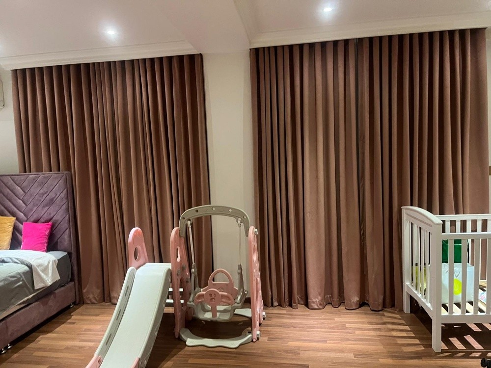 carpet and curtain sofa - 8