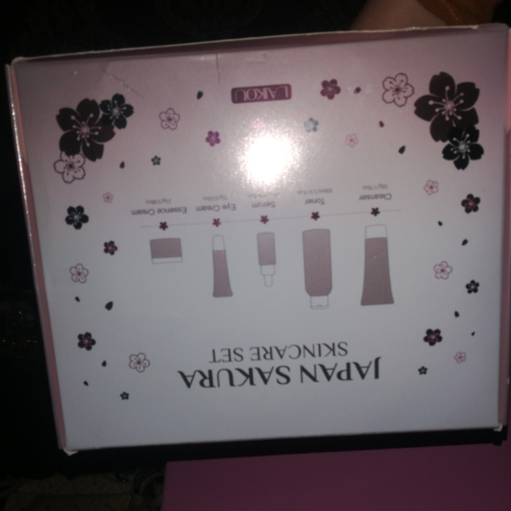 Sakura skincare - 1