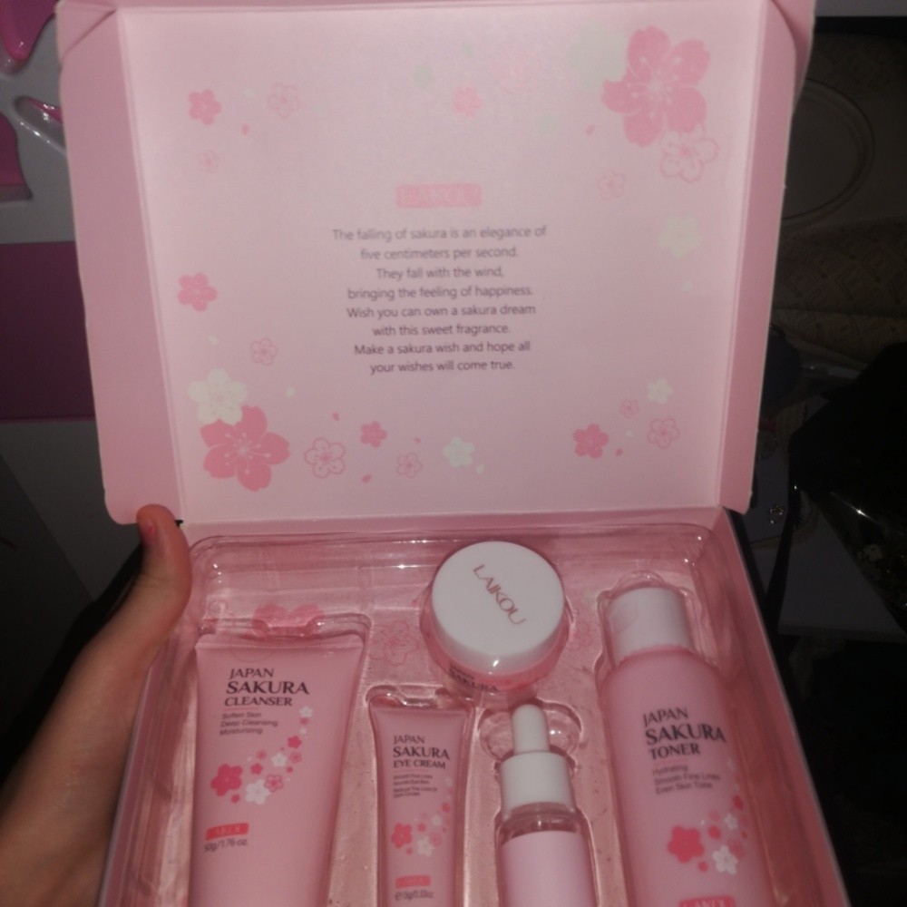 Sakura skincare - 2