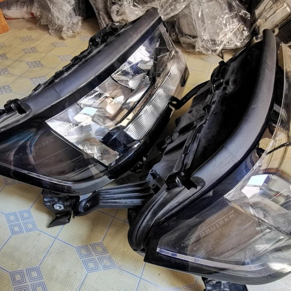 Land Cruiser 2012 Headlight - 4