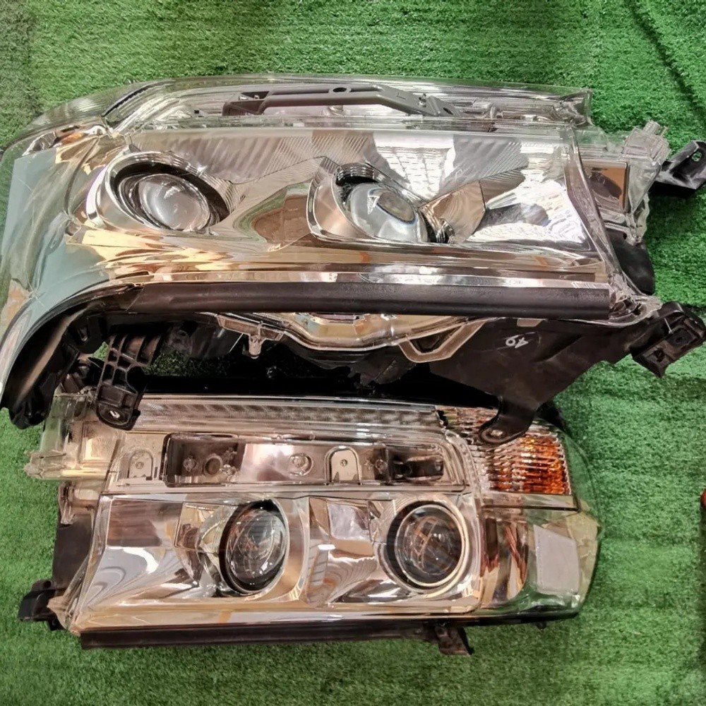 Land Cruiser Headlight 2016 - 1