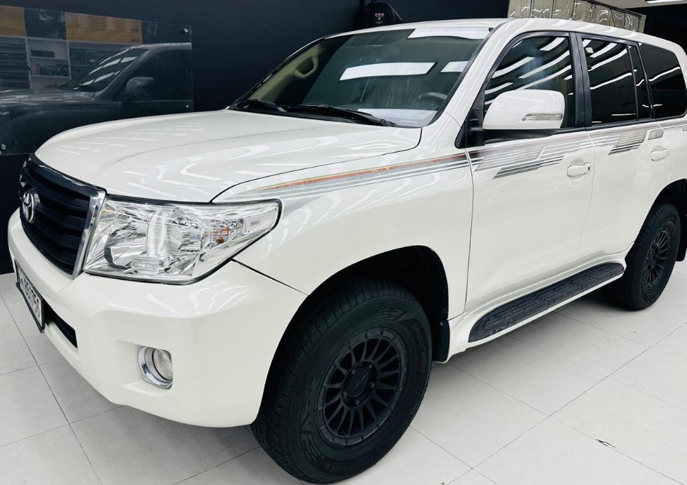 TOYOTA LAND CRUISER G - 1