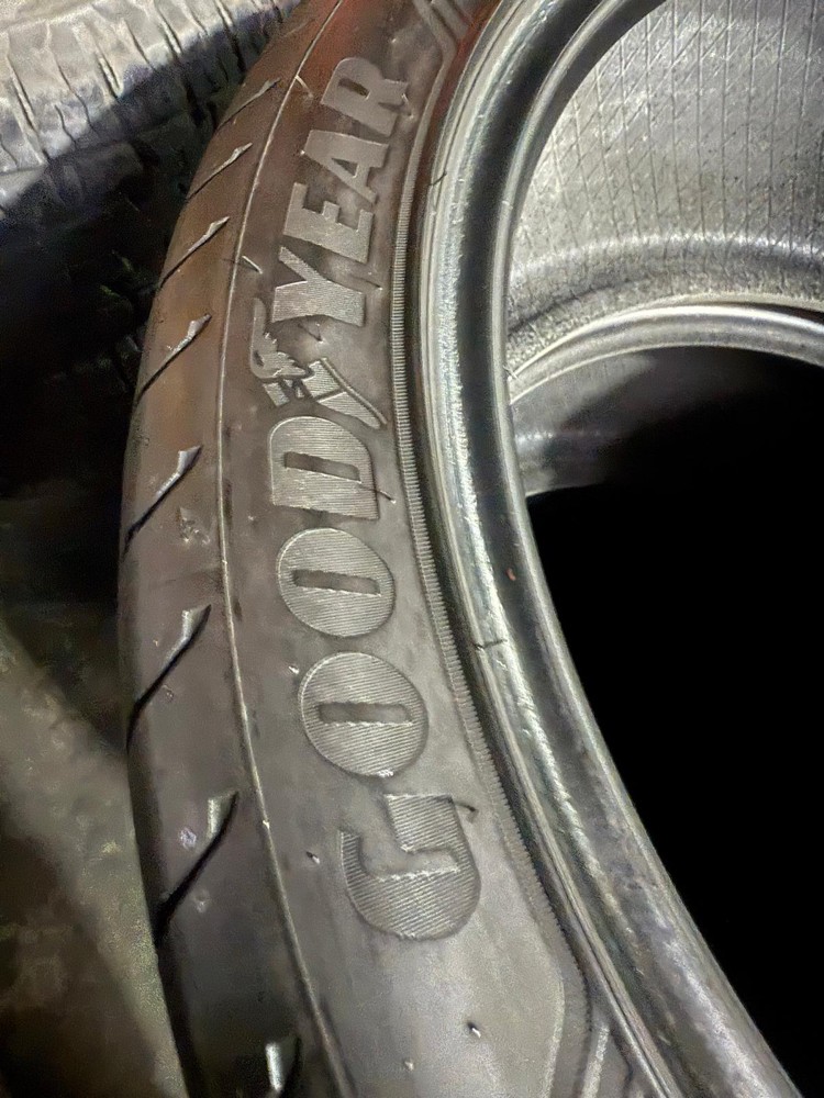 295/35/21”Goodyaer tire - 4