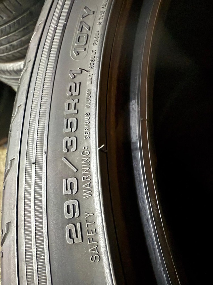 295/35/21”Goodyaer tire - 3