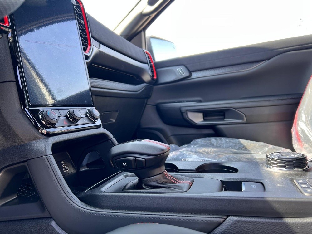 RANGER RAPTOR 2025 — photo 12 for sale in Qatar