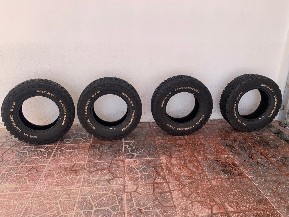 original tires in good condition  - 6