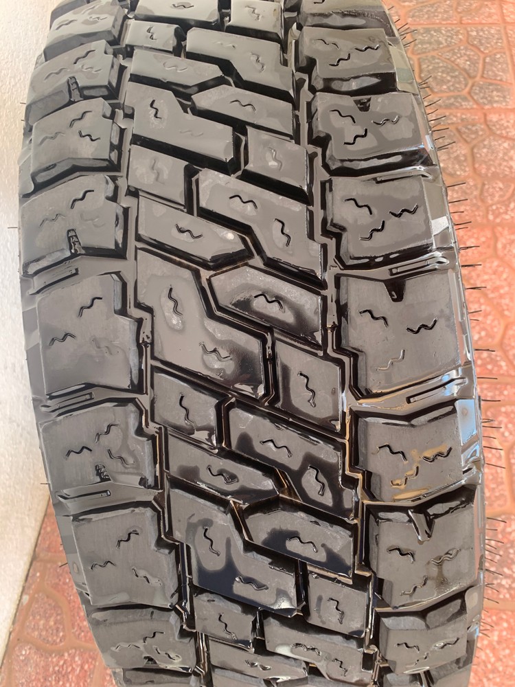 original tires in good condition  - 4