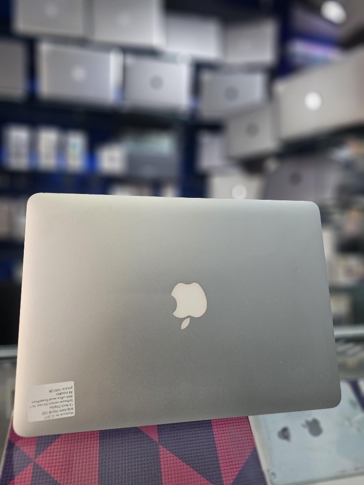 MacBook Air 2017 - 4