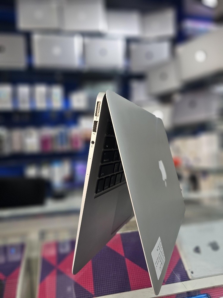 MacBook Air 2017 - 5