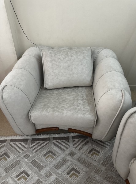 Elegant Sofa Set for Sale - 4