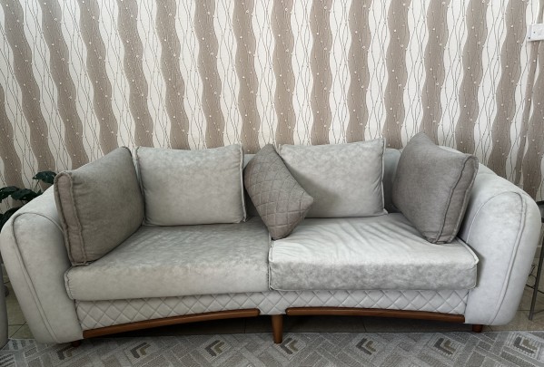 Elegant Sofa Set for Sale - 2