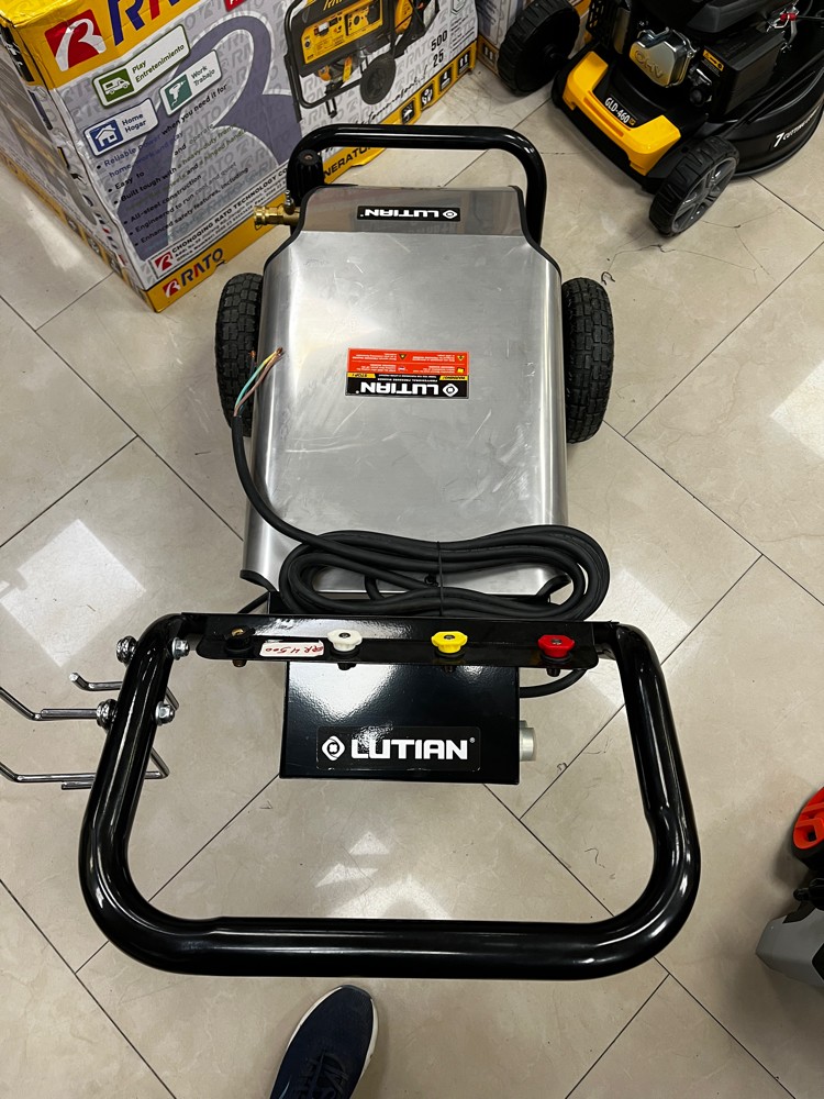 Lutian Highpressure washer - 3