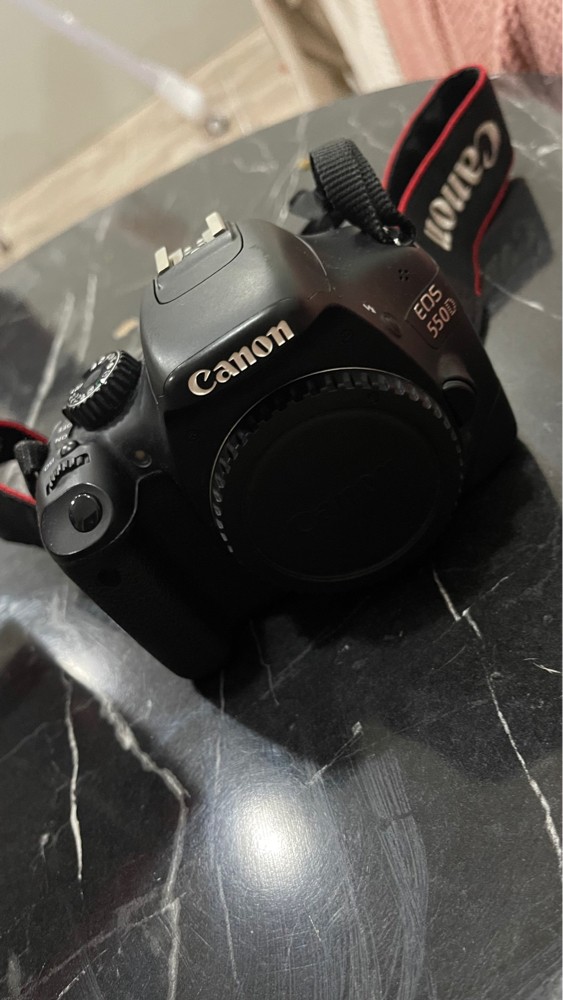 Canon 550D- Almost New  - 2