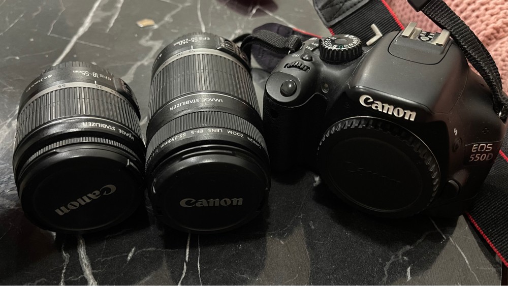 Canon 550D- Almost New  - 1