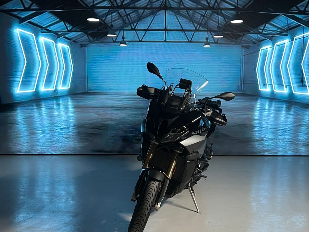 BMW XR1000 - 6