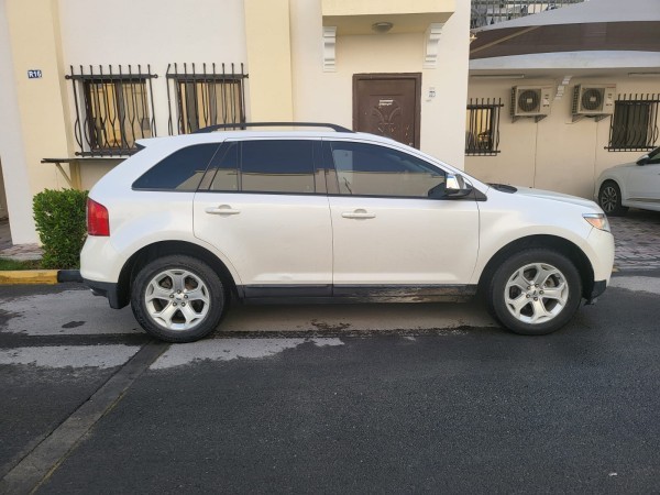 Ford Edge - 3