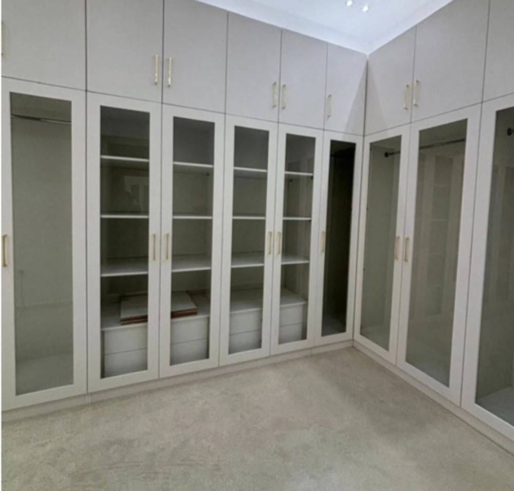 I offer custom carpentry and furn - 5