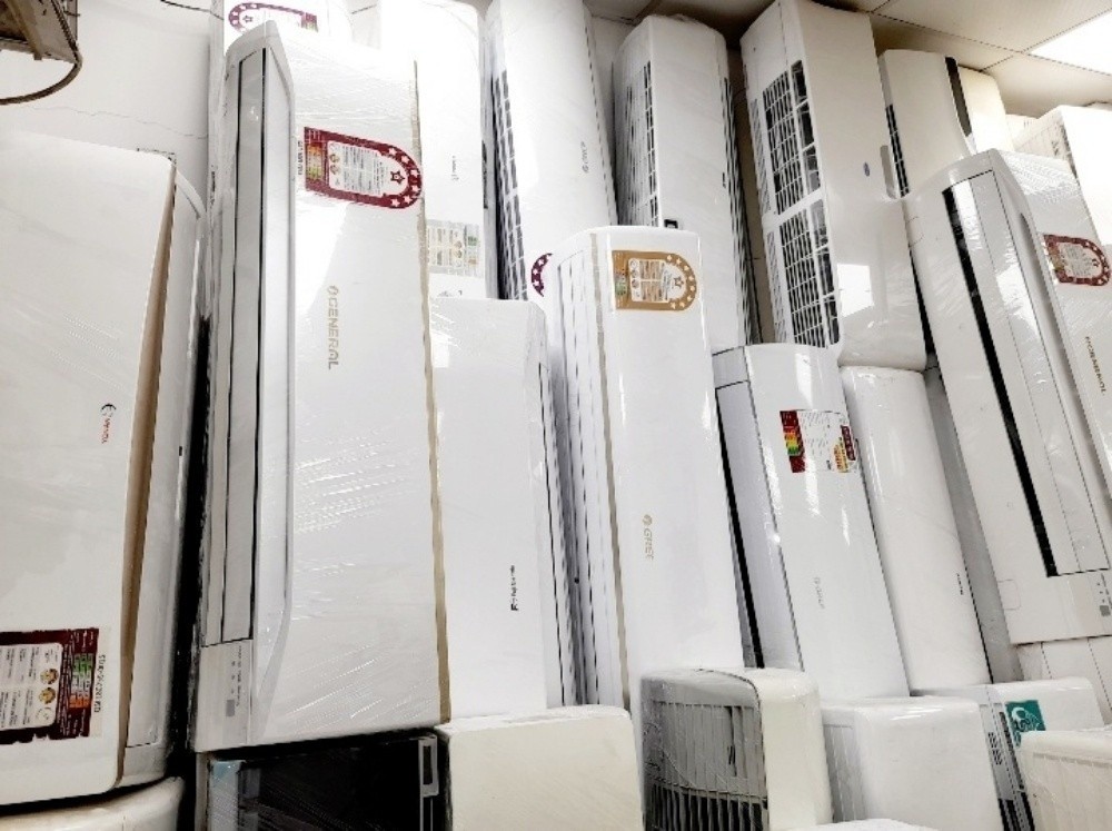 Latest model AC Selling. - 4